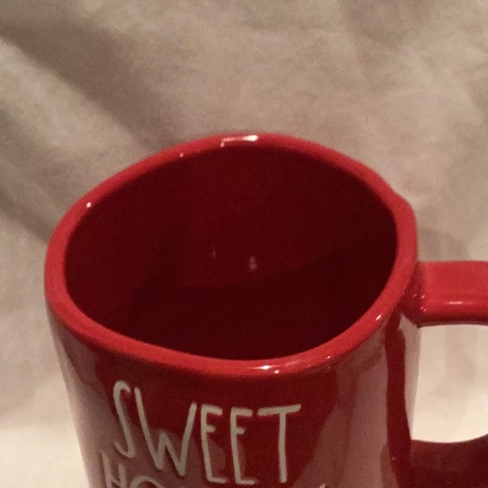EUC - Rae Dunn Sweet Holiday Wishes mug